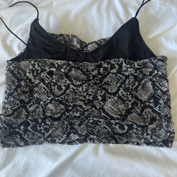 ruched snake print tank top - Picture 2 of 3